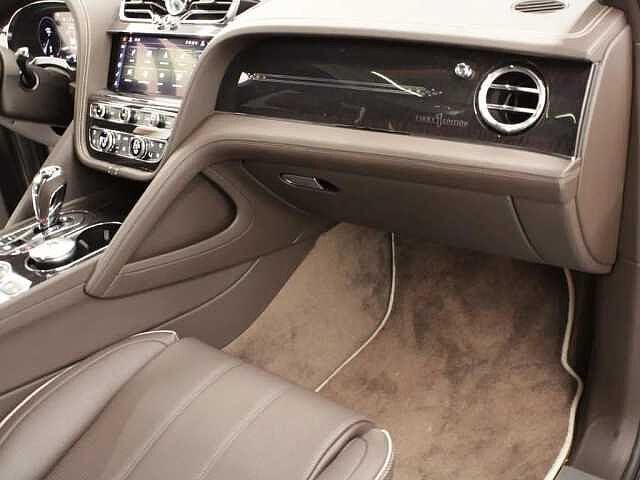 1:Bentley Bentayga EWB Azure First Edition V8, SUV, Granite, Bentley Basel