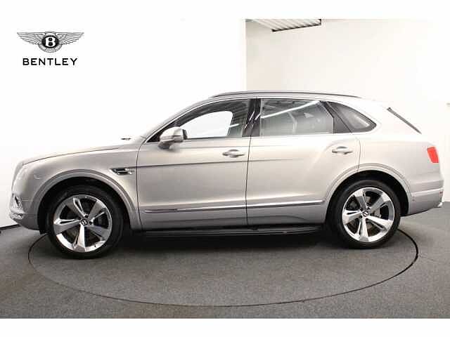 4:Bentley Bentayga W12, SUV, Extreme Silver, Bentley Basel