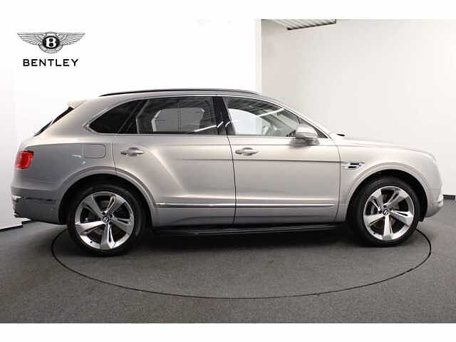 12:Bentley Bentayga W12, SUV, Extreme Silver, Bentley Basel