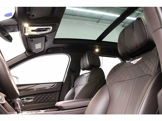 14:Bentley Bentayga W12, SUV, Extreme Silver, Bentley Basel