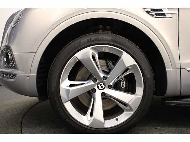 5:Bentley Bentayga W12, SUV, Extreme Silver, Bentley Basel